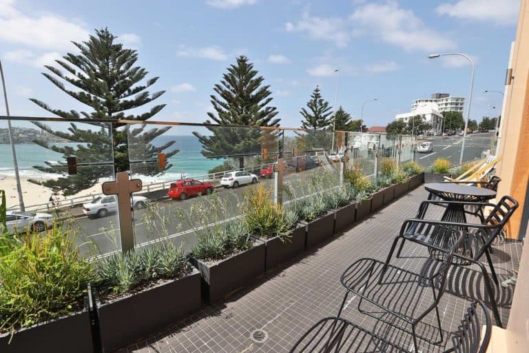 Bondi38 Serviced Apartments - Balcony