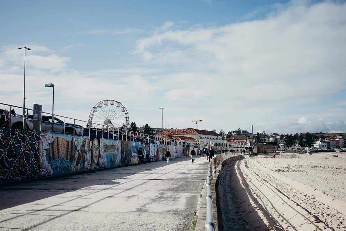 wall with graffiti bondi vista ferris wheel